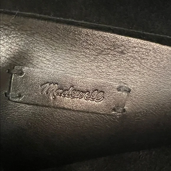 Madewell black leather shoulder bag. Adjustable strap - Picture 7 of 7